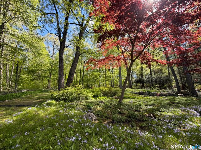 123 Evelyn Drive, Naugatuck, CT 06770