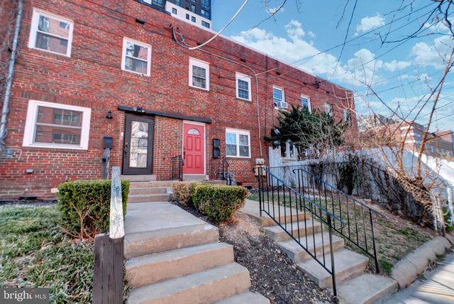 88 Q ST SW #2, Washington, DC 20024