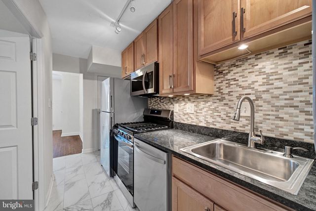 88 Q ST SW #2, Washington, DC 20024