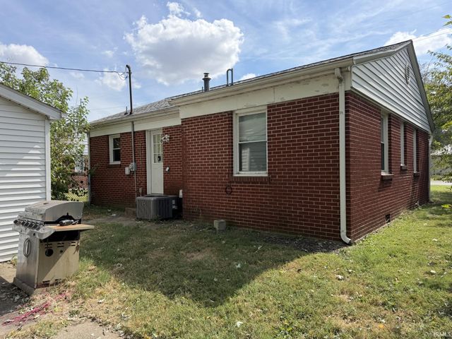 1800 Covert Avenue, Evansville, IN 47714