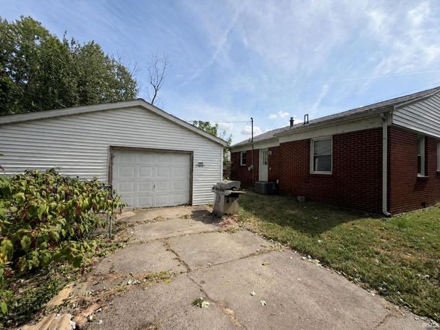 1800 Covert Avenue, Evansville, IN 47714