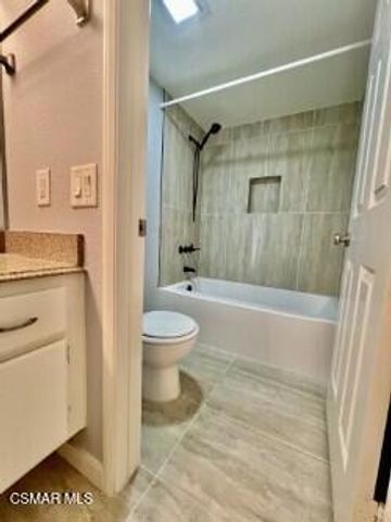 5744 Oak Bend Lane Lane 208, Oak Park, CA 91377