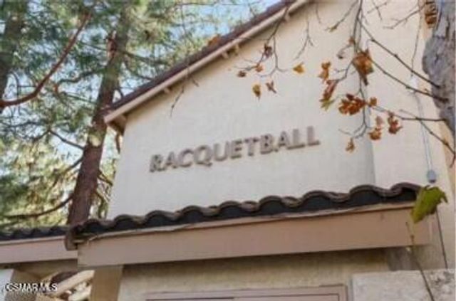 5744 Oak Bend Lane Lane 208, Oak Park, CA 91377