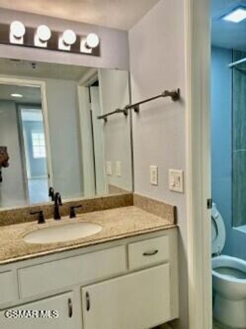 5744 Oak Bend Lane Lane 208, Oak Park, CA 91377