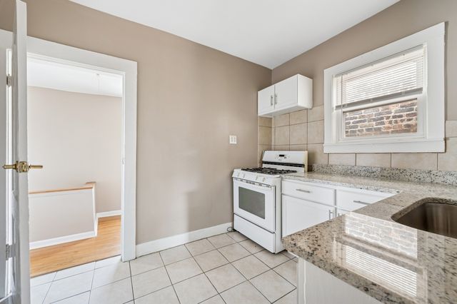 2124 W 24TH Street, Chicago, IL 60608