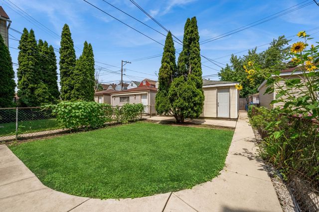 2124 W 24TH Street, Chicago, IL 60608