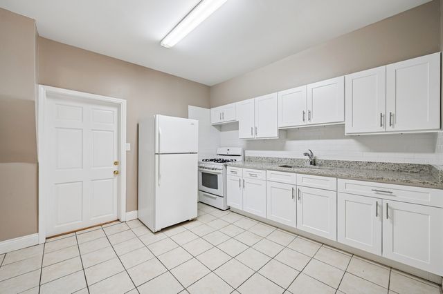 2124 W 24TH Street, Chicago, IL 60608