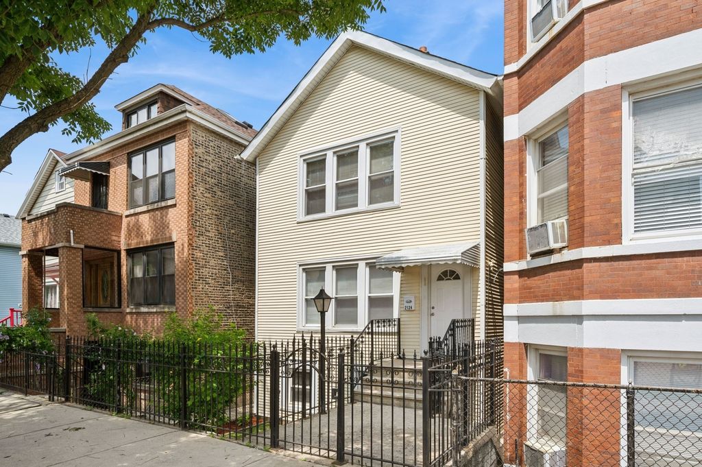 2124 W 24TH Street, Chicago, IL 60608