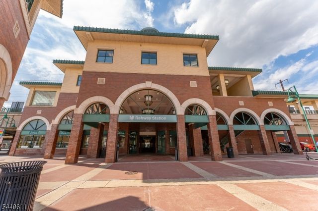 1 Carriage City Plz 807, Rahway City, NJ 07065