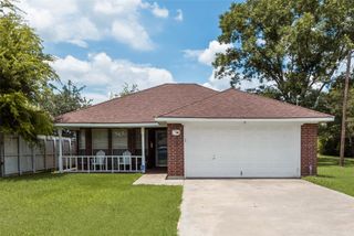 1505 E 1st North Street, Kaufman, TX 75142