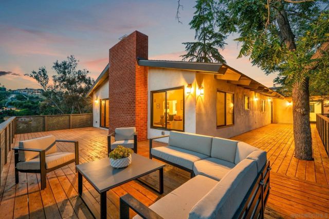 4360 Helix Canyon Dr, La Mesa, CA 91941