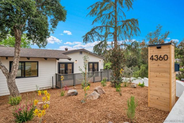 4360 Helix Canyon Dr, La Mesa, CA 91941
