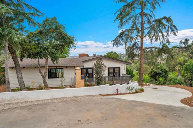 4360 Helix Canyon Dr, La Mesa, CA 91941