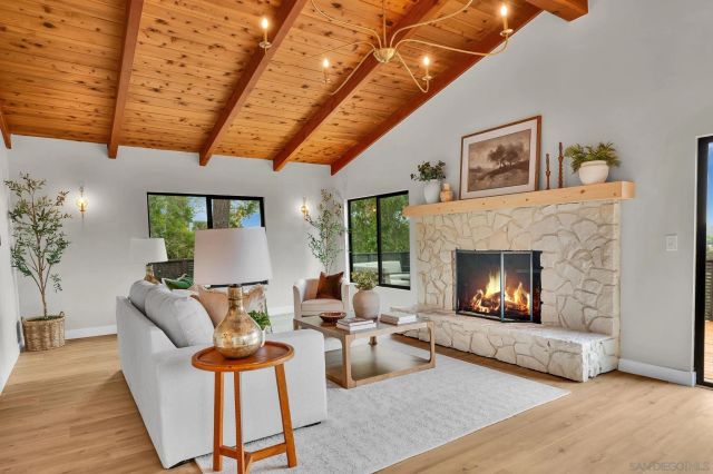4360 Helix Canyon Dr, La Mesa, CA 91941