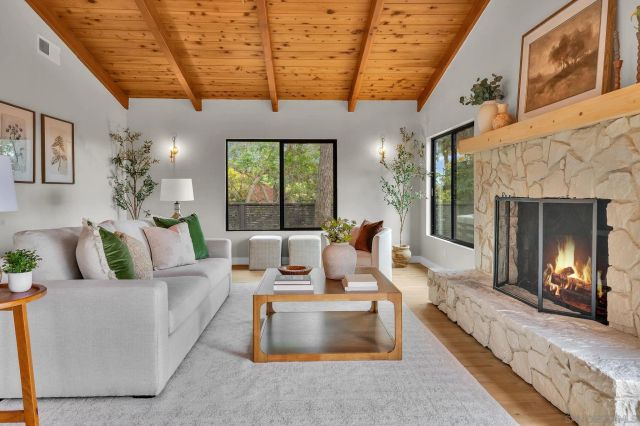 4360 Helix Canyon Dr, La Mesa, CA 91941