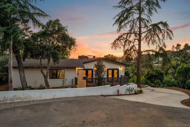 4360 Helix Canyon Dr, La Mesa, CA 91941