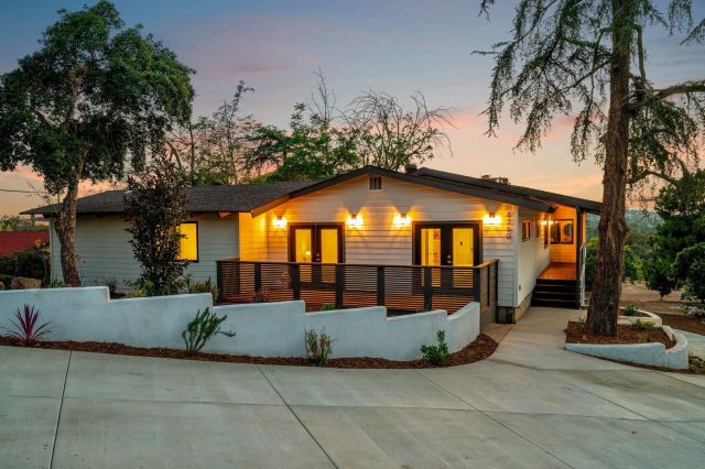 4360 Helix Canyon Dr, La Mesa, CA 91941