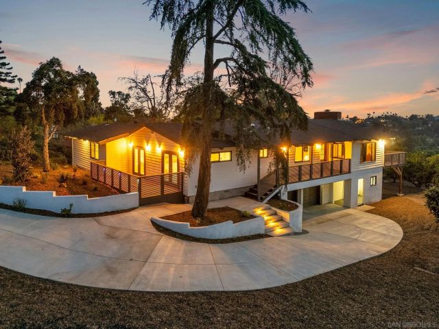 4360 Helix Canyon Dr, La Mesa, CA 91941