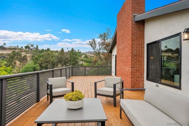 4360 Helix Canyon Dr, La Mesa, CA 91941