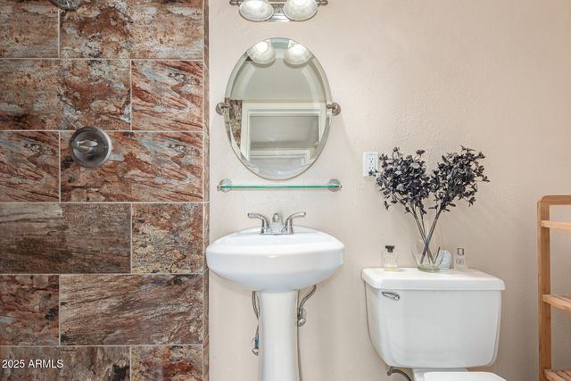 1320 E BETHANY HOME Road 54, Phoenix, AZ 85014