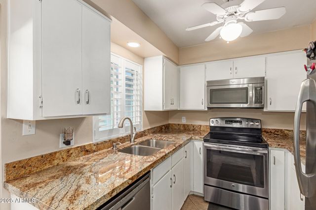 1320 E BETHANY HOME Road 54, Phoenix, AZ 85014