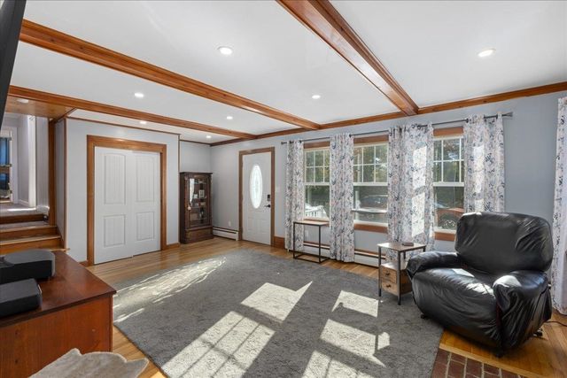 82 Chase Road, South Hampton, NH 03827