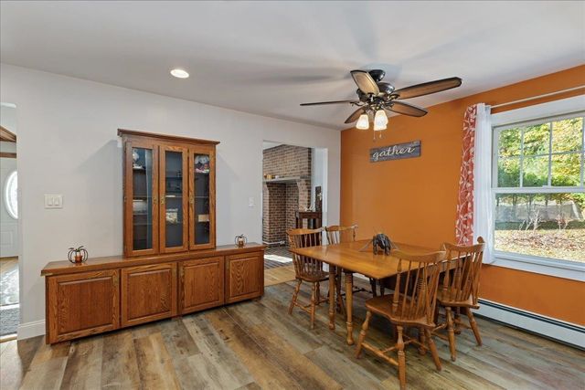 82 Chase Road, South Hampton, NH 03827