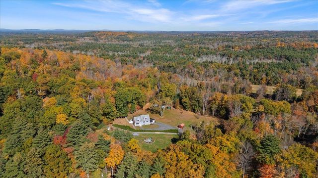 82 Chase Road, South Hampton, NH 03827