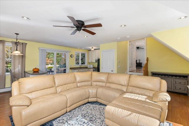 82 Chase Road, South Hampton, NH 03827