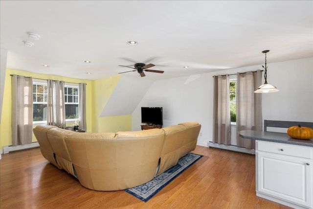 82 Chase Road, South Hampton, NH 03827