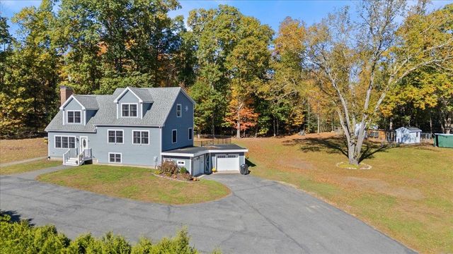 82 Chase Road, South Hampton, NH 03827
