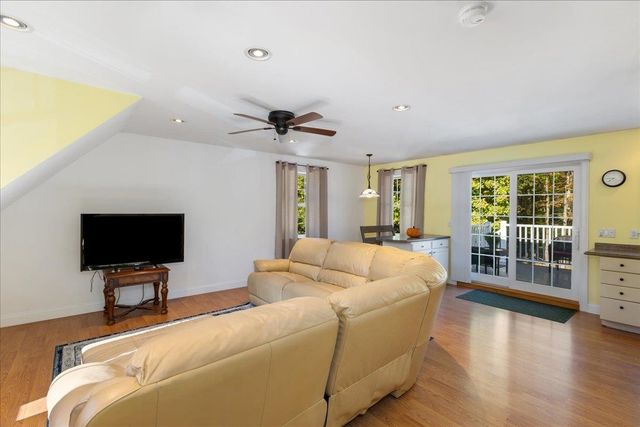 82 Chase Road, South Hampton, NH 03827
