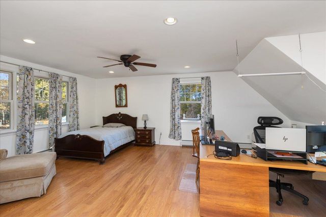 82 Chase Road, South Hampton, NH 03827