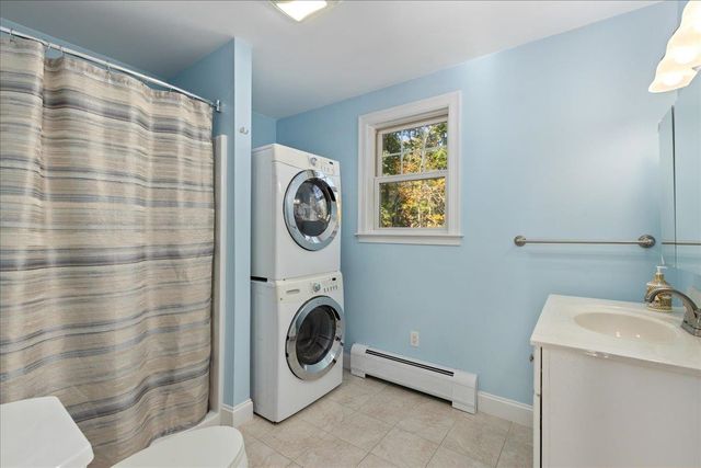 82 Chase Road, South Hampton, NH 03827