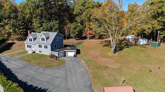 82 Chase Road, South Hampton, NH 03827