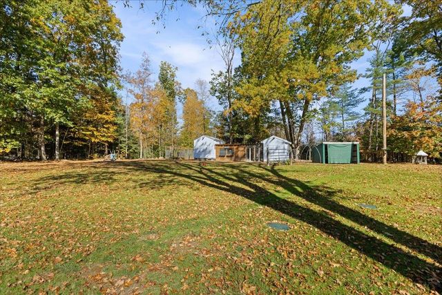 82 Chase Road, South Hampton, NH 03827