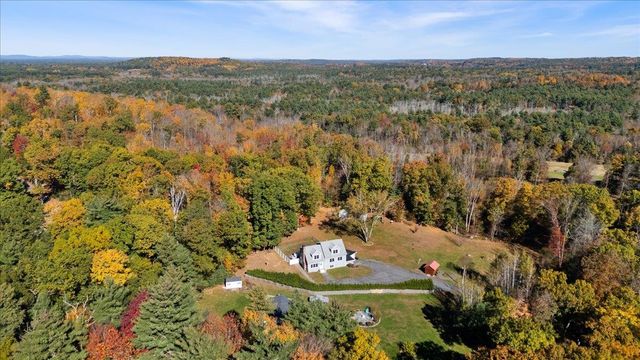 82 Chase Road, South Hampton, NH 03827