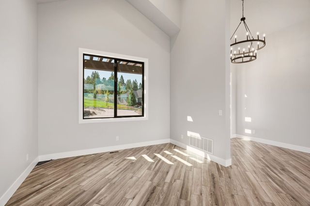 238 N Legacy Ridge Dr, Liberty Lake, WA 99019