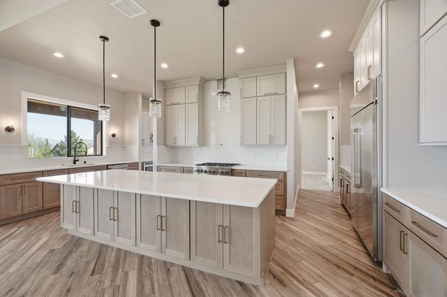 238 N Legacy Ridge Dr, Liberty Lake, WA 99019