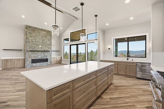 238 N Legacy Ridge Dr, Liberty Lake, WA 99019