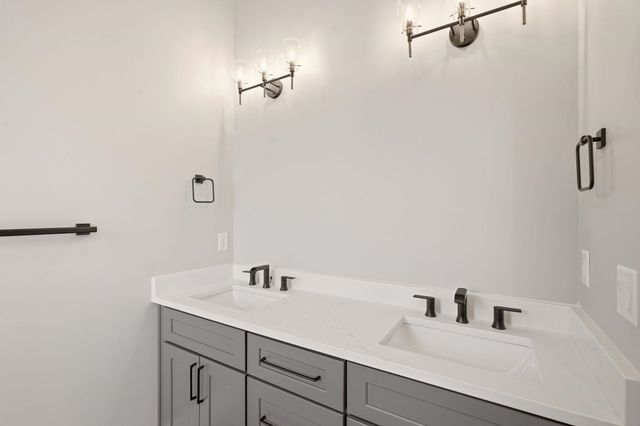 238 N Legacy Ridge Dr, Liberty Lake, WA 99019
