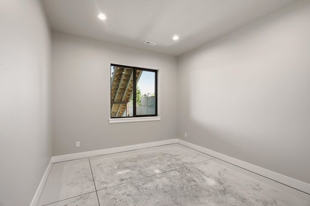 238 N Legacy Ridge Dr, Liberty Lake, WA 99019