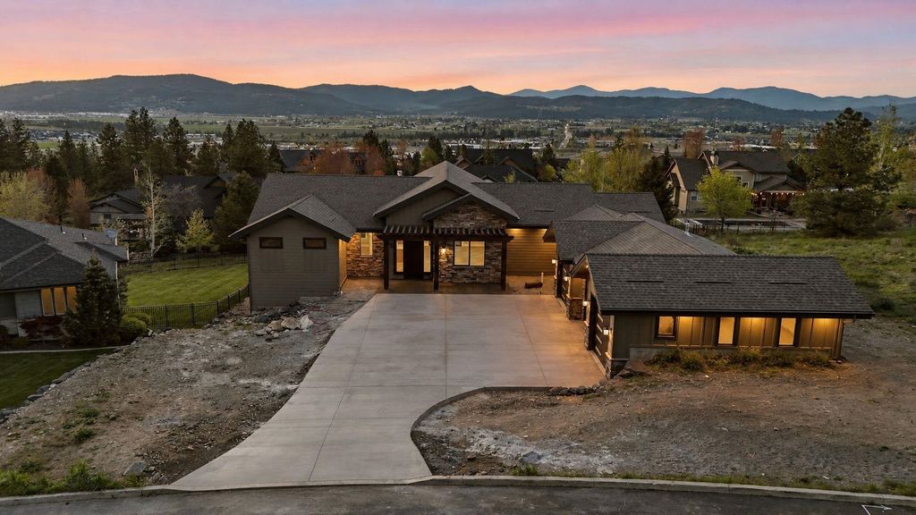 238 N Legacy Ridge Dr, Liberty Lake, WA 99019