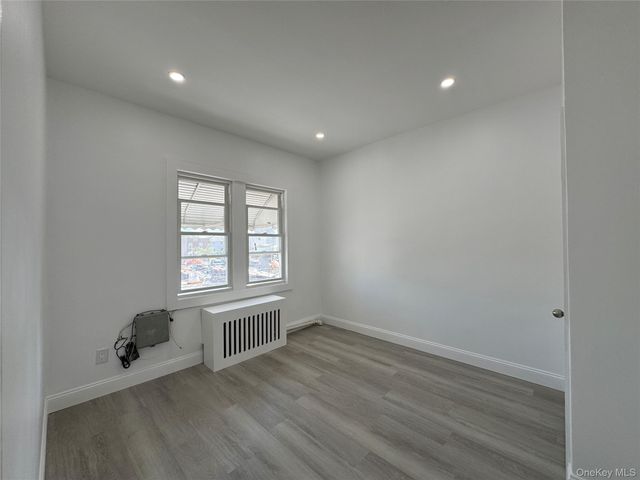 209-211 Main Street 2S, Farmingdale, NY 11735