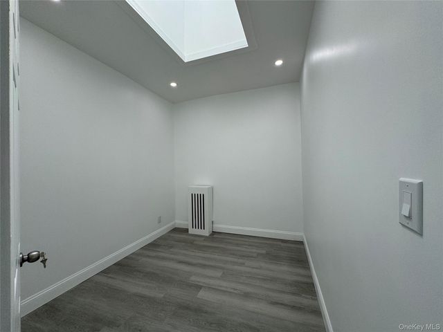 209-211 Main Street 2S, Farmingdale, NY 11735