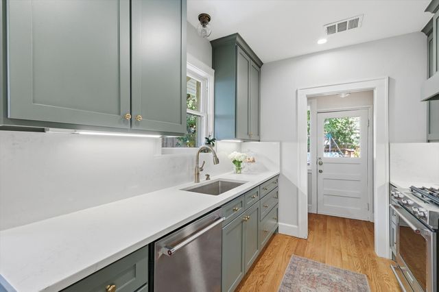 6351 Velasco Avenue, Dallas, TX 75214