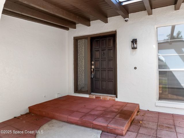 724 Puesta Del Sol Plaza, Indialantic, FL 32903