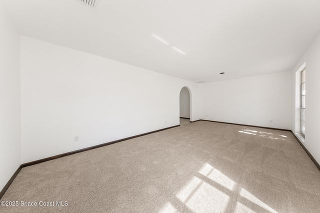 724 Puesta Del Sol Plaza, Indialantic, FL 32903