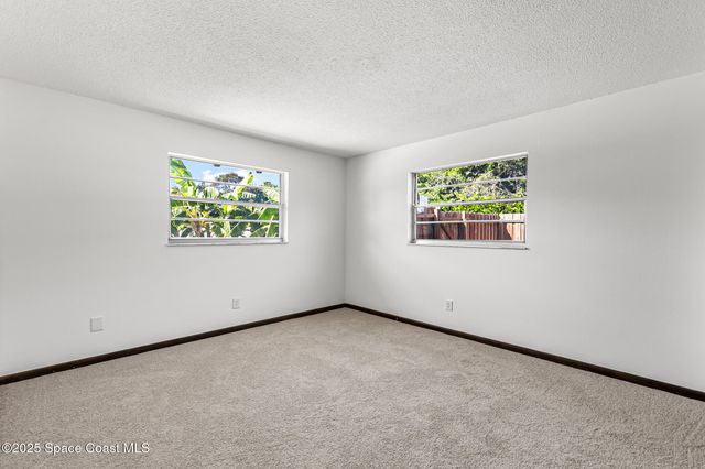 724 Puesta Del Sol Plaza, Indialantic, FL 32903