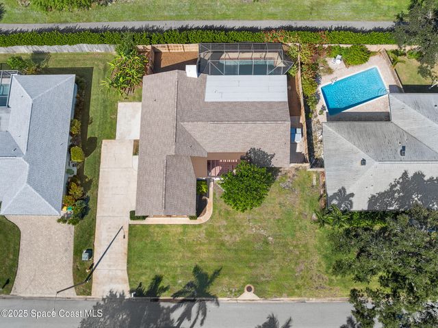 724 Puesta Del Sol Plaza, Indialantic, FL 32903